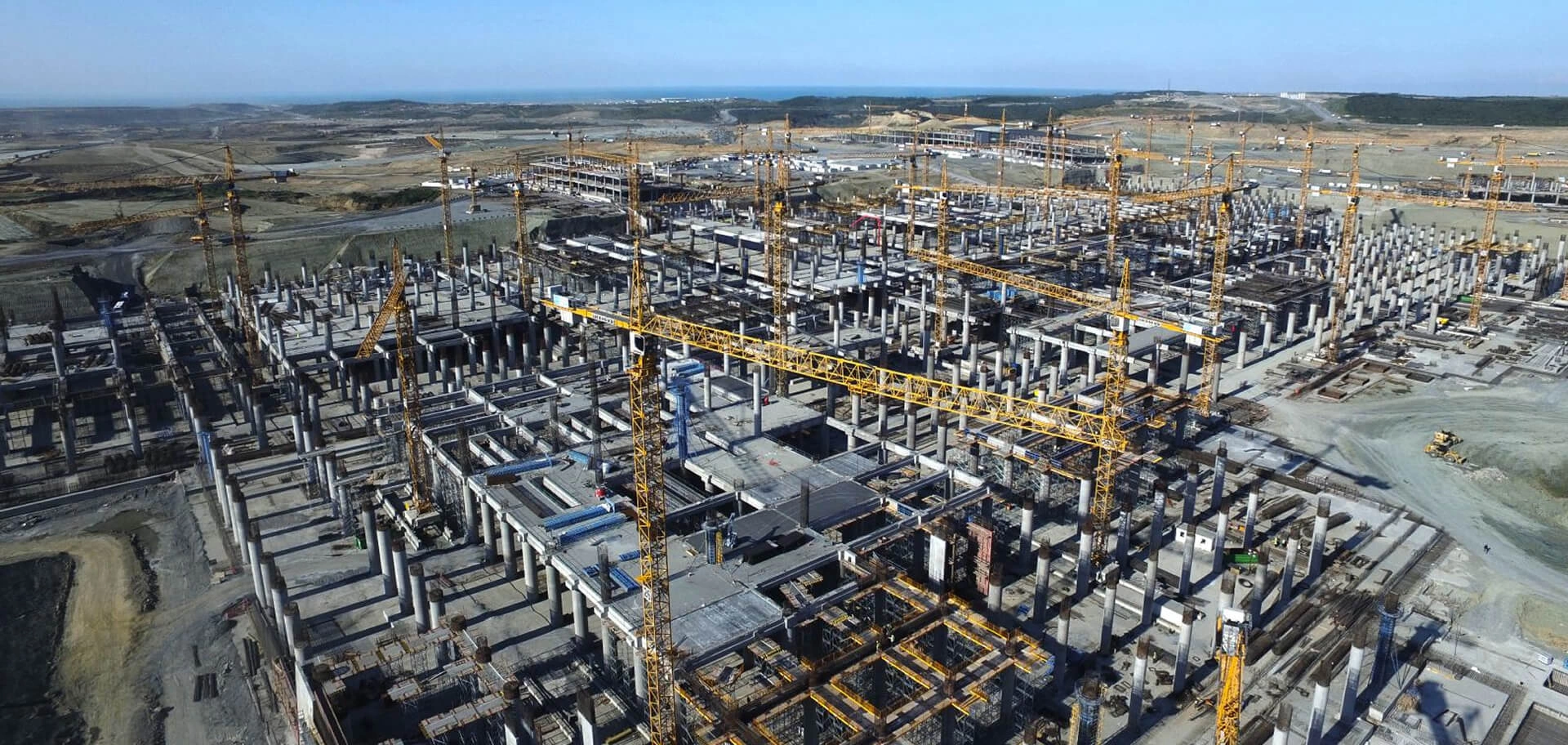 New Istanbul Airport project with Özler formwork and tower cranes